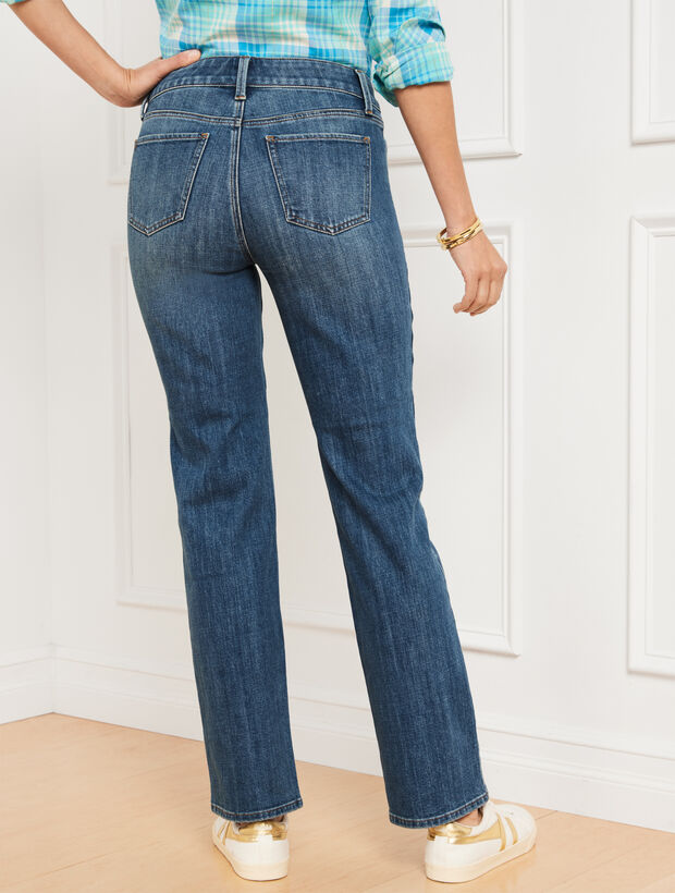 Barely Boot Jeans - Serena Wash Curvy Fit