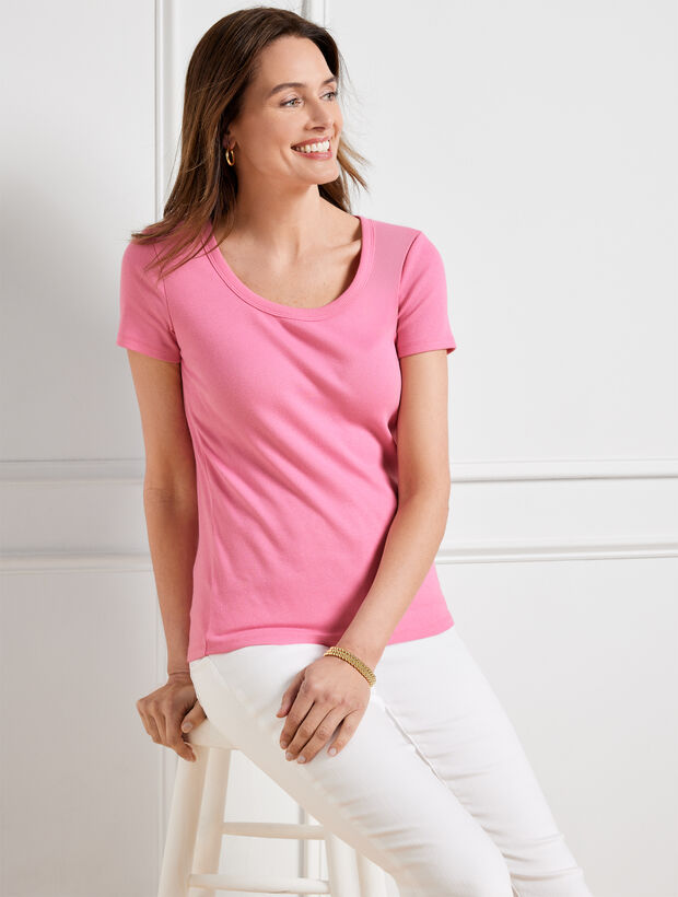 Ribbed Scoop Neck Tee