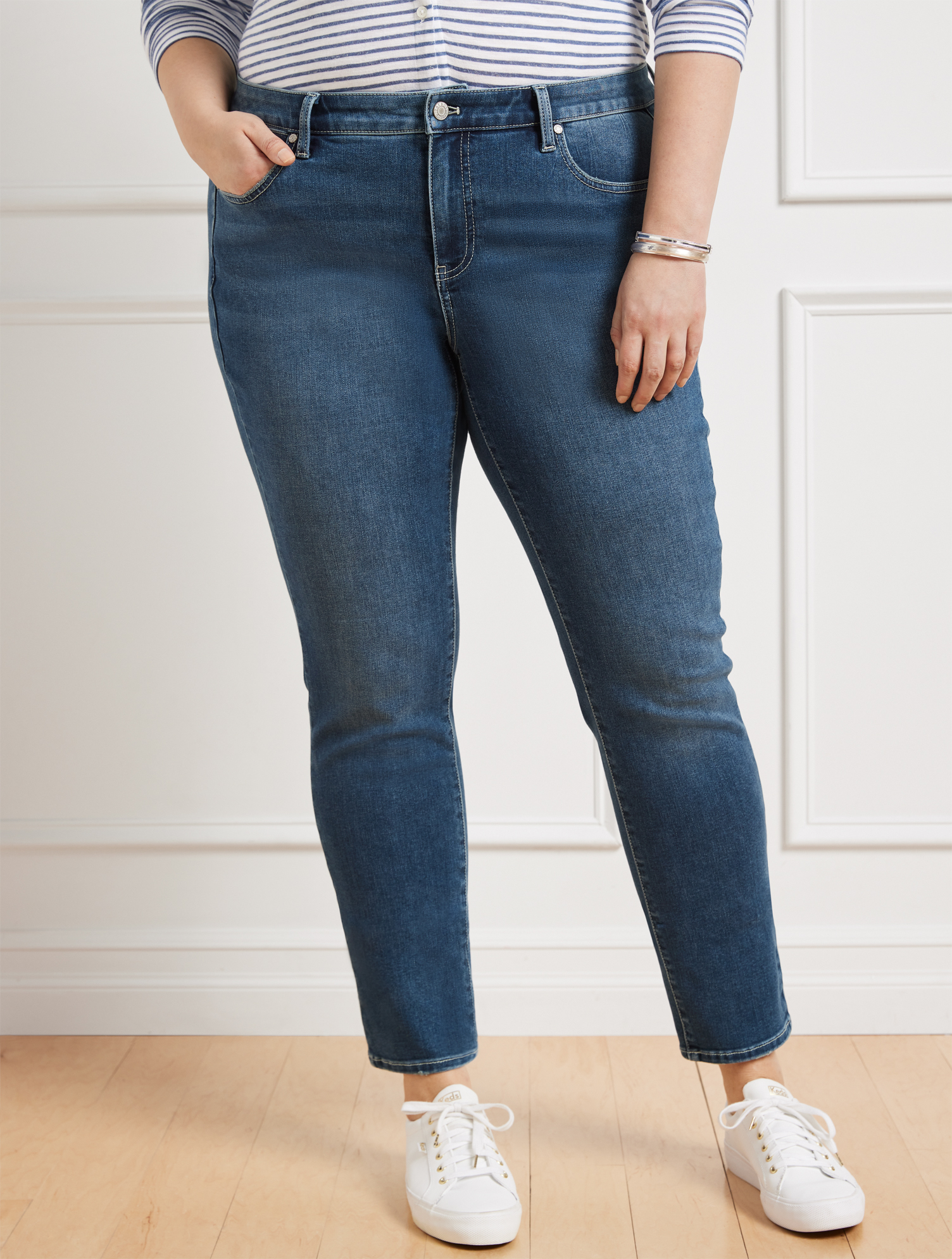 Talbots Plus Size - Plus Exclusive Slim Ankle Jeans - Palma Wash - Curvy Fit - 24